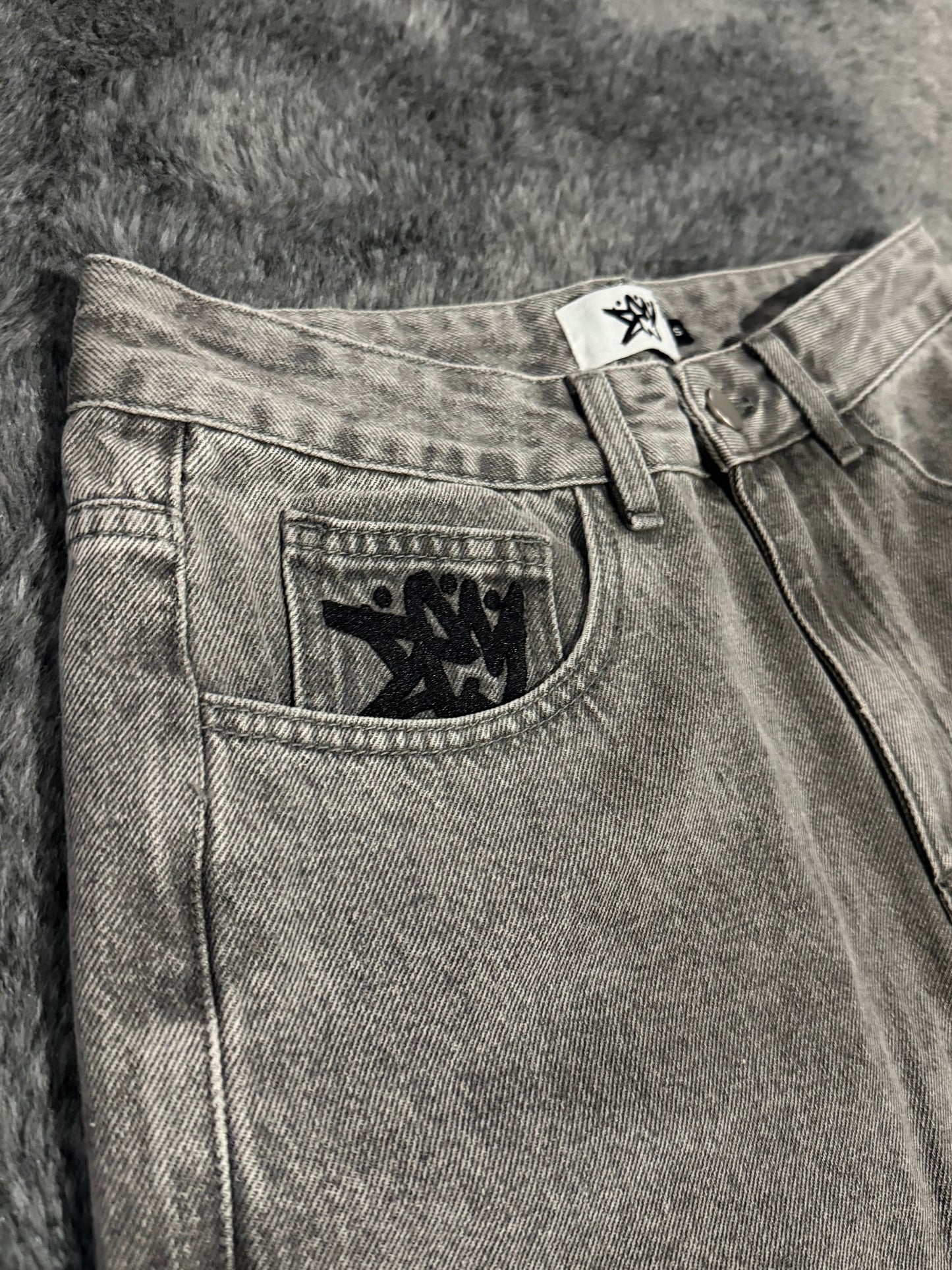 DEM LIGHT GREY JEANS