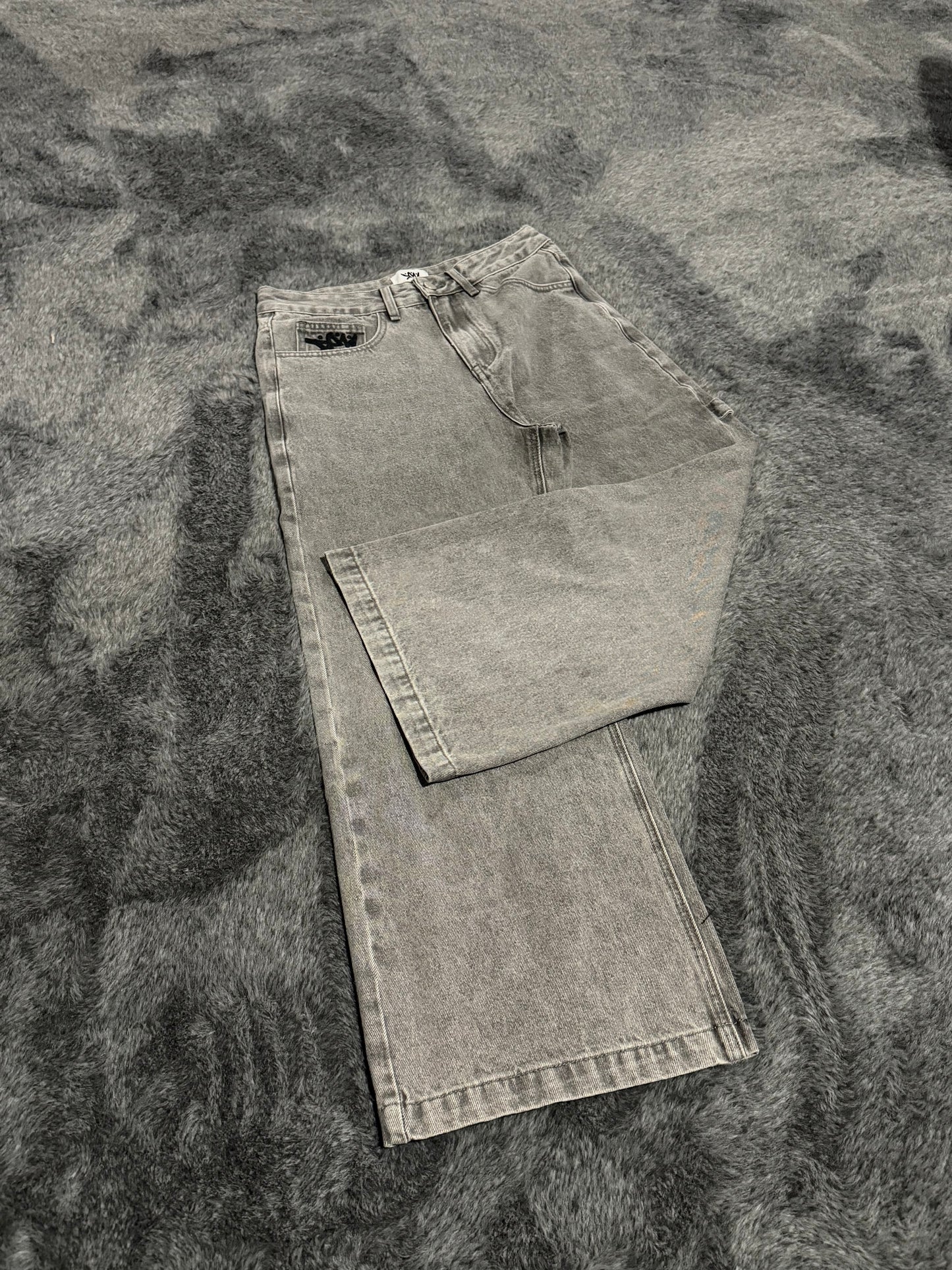 DEM LIGHT GREY JEANS