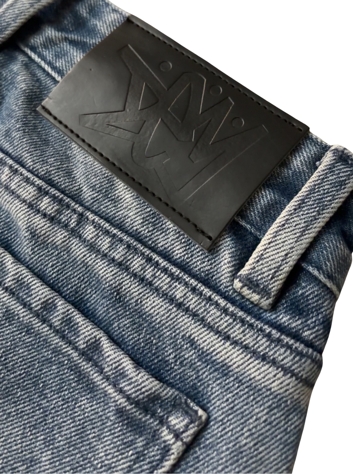 BAGGY SNAKE WASHED BLUE JEANS